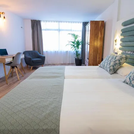 Laguna & لا لاغونا