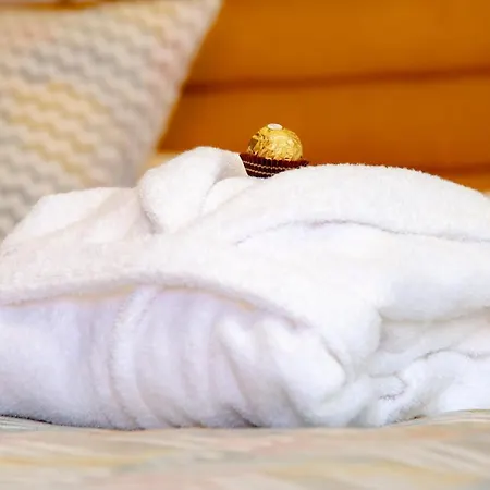 Laguna & لا لاغونا