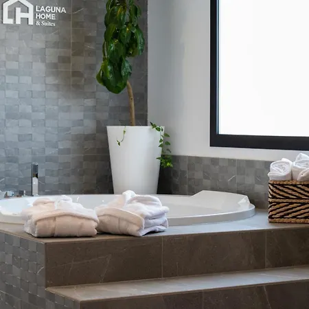 Laguna & Апартаменты *